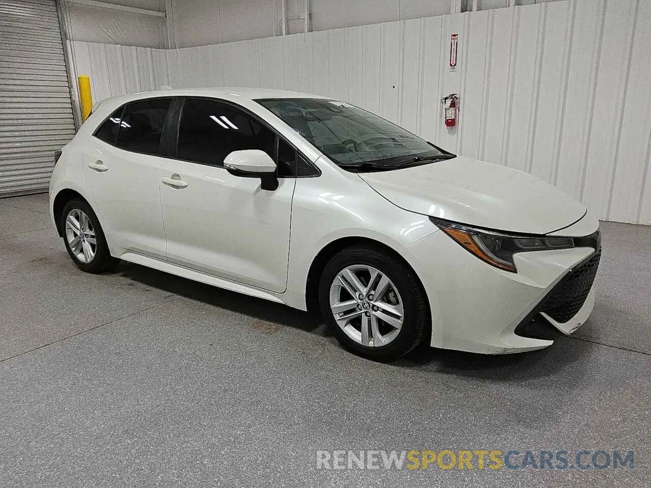 4 Photograph of a damaged car JTNK4RBE2K3064385 TOYOTA COROLLA 2019