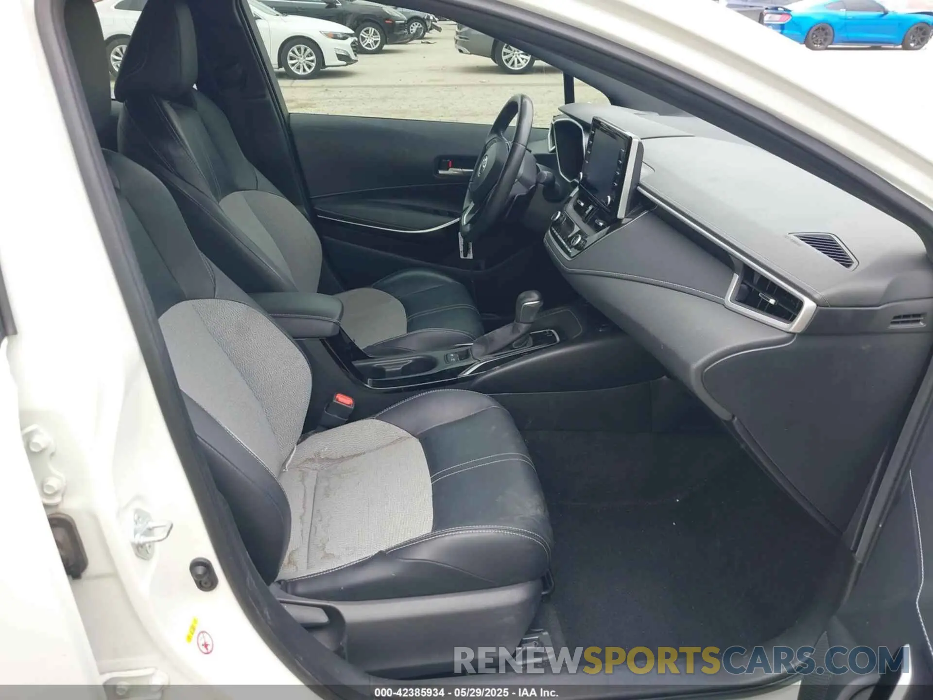 5 Photograph of a damaged car JTNK4RBE2K3067626 TOYOTA COROLLA 2019