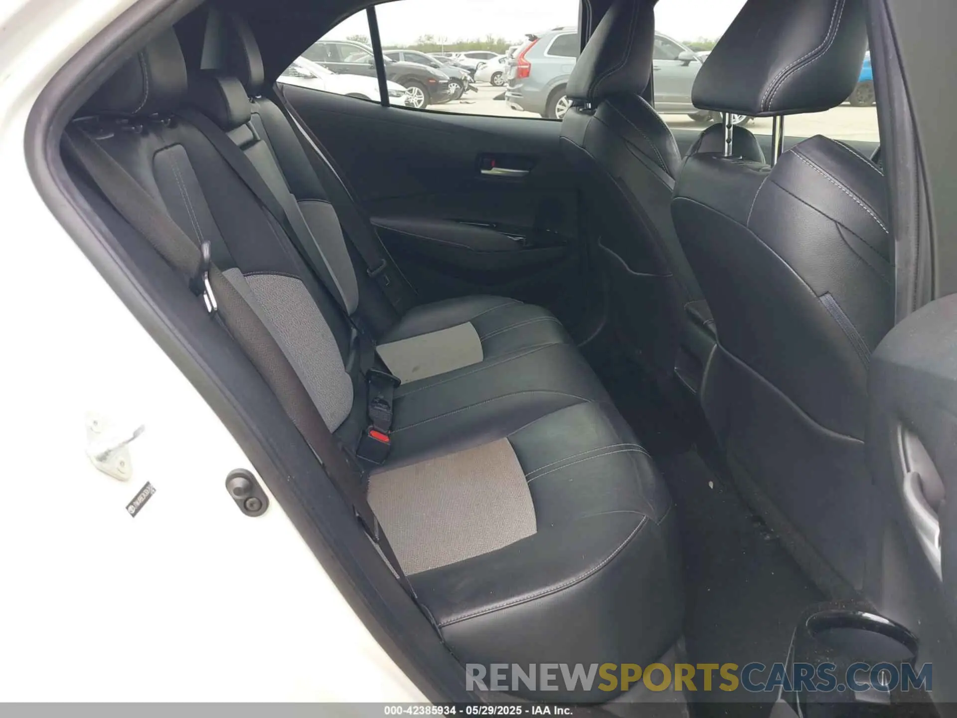 8 Photograph of a damaged car JTNK4RBE2K3067626 TOYOTA COROLLA 2019