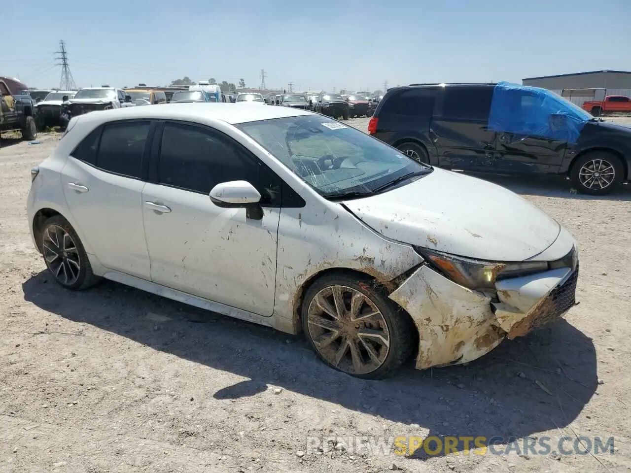 4 Photograph of a damaged car JTNK4RBE3K3017642 TOYOTA COROLLA 2019