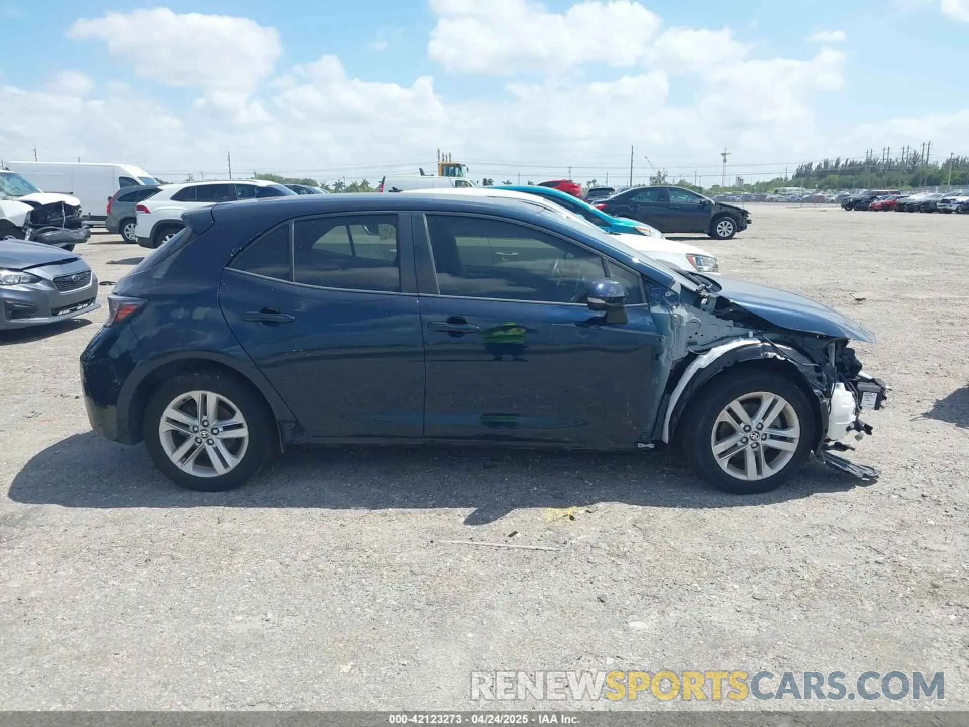13 Photograph of a damaged car JTNK4RBE3K3061589 TOYOTA COROLLA 2019