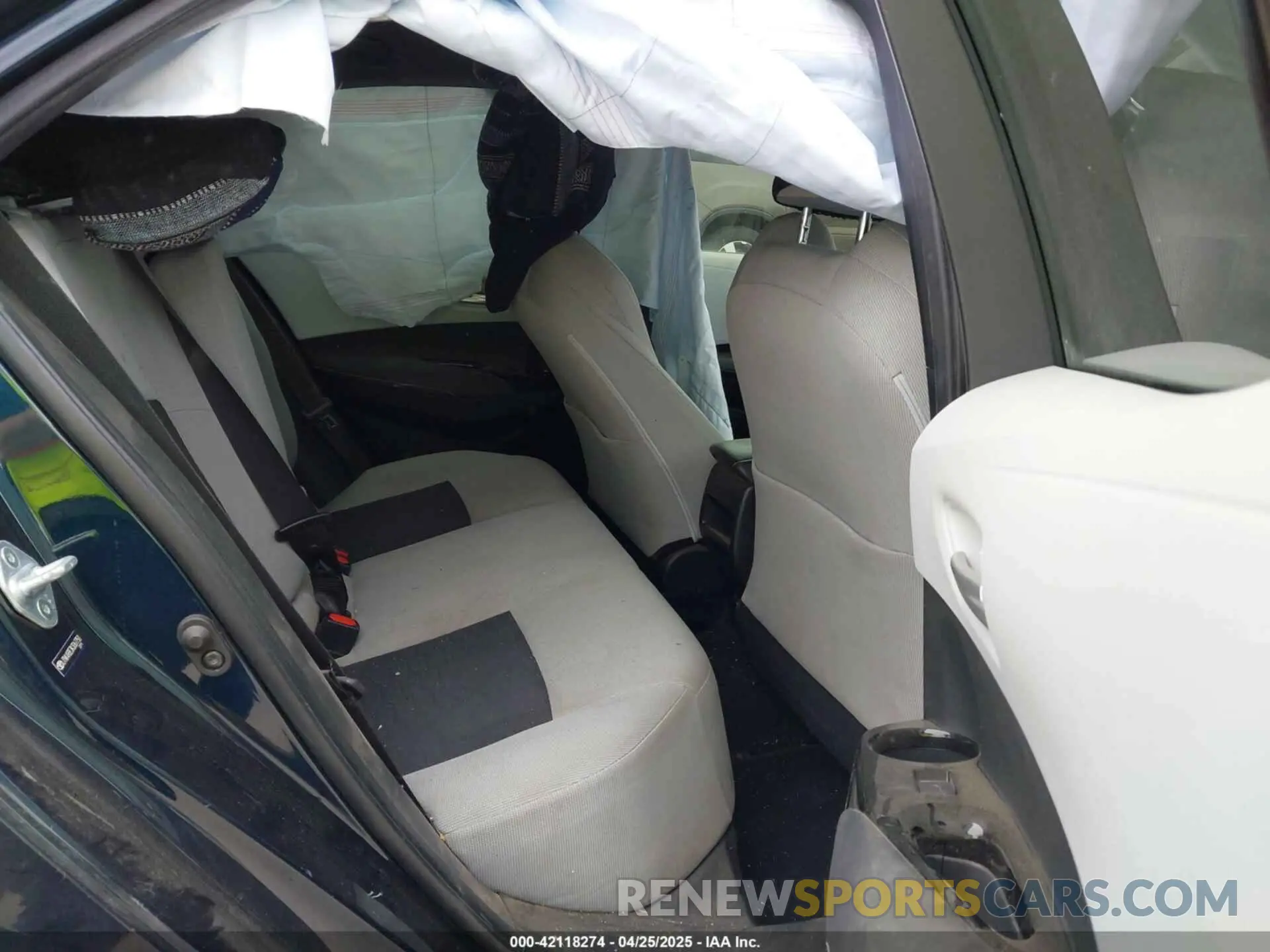 8 Photograph of a damaged car JTNK4RBE3K3067750 TOYOTA COROLLA 2019