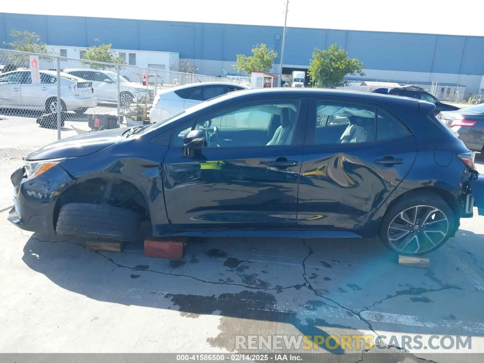 14 Photograph of a damaged car JTNK4RBE4K3004379 TOYOTA COROLLA 2019