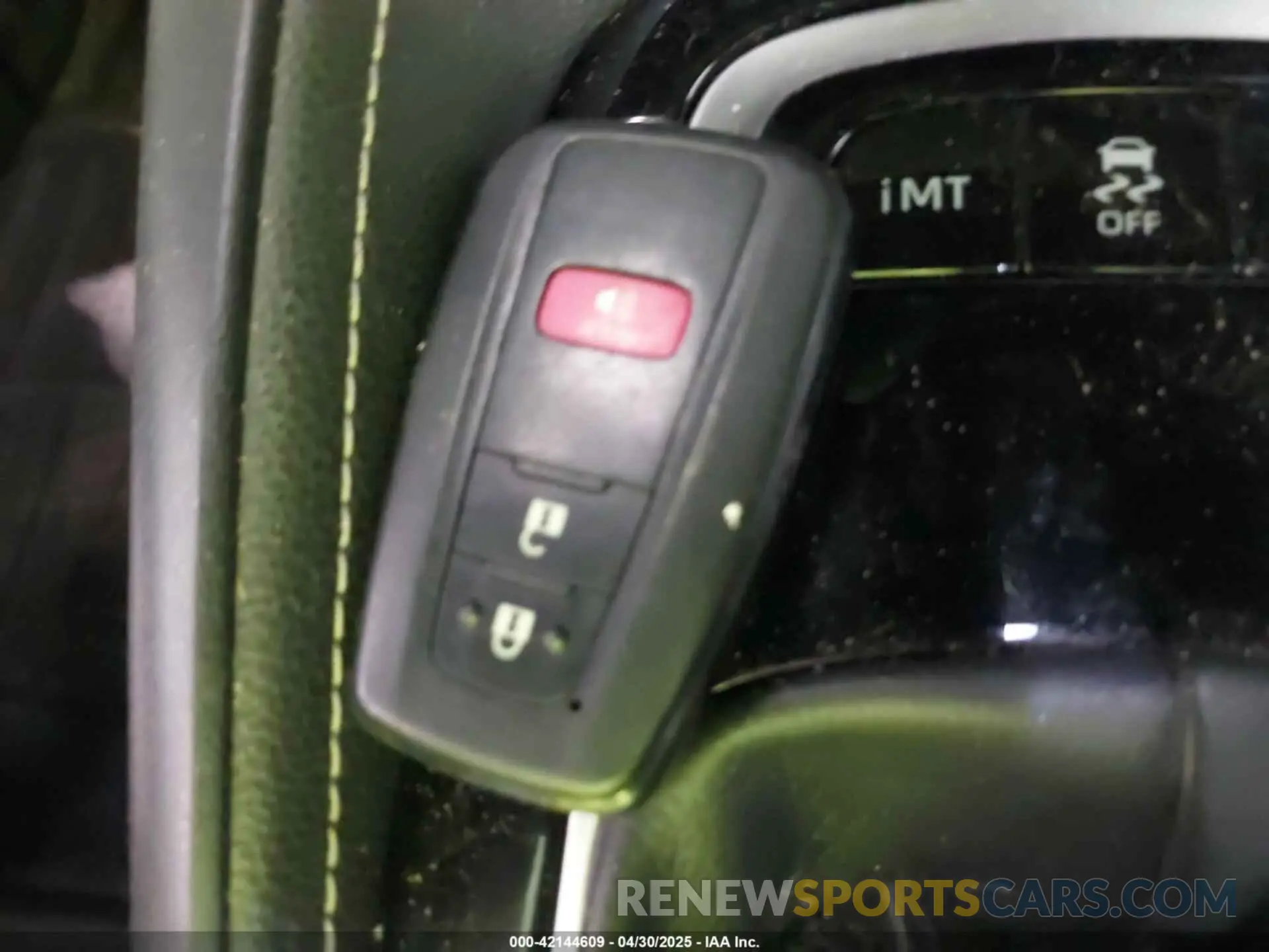 11 Photograph of a damaged car JTNK4RBE4K3052304 TOYOTA COROLLA 2019