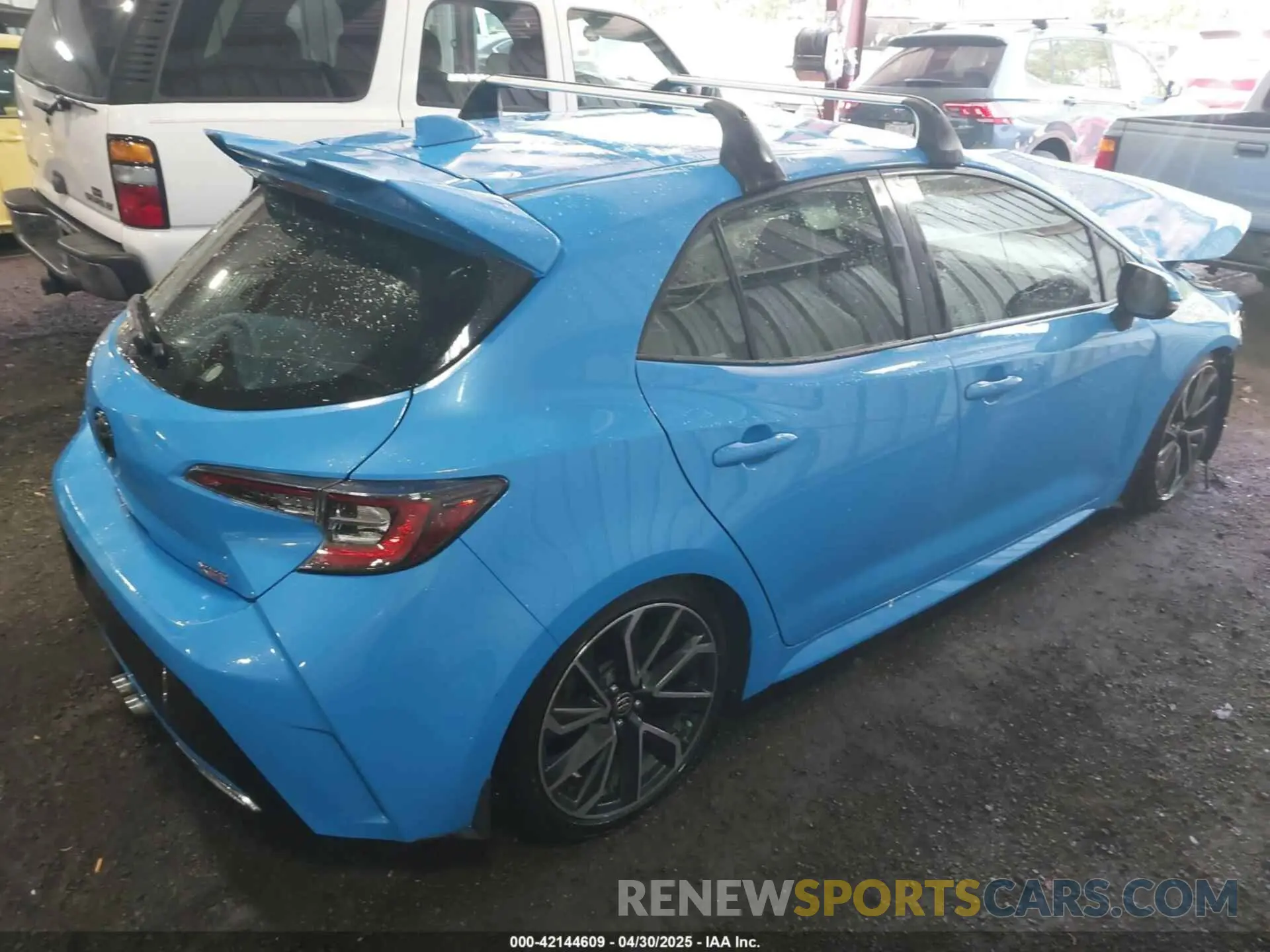 4 Photograph of a damaged car JTNK4RBE4K3052304 TOYOTA COROLLA 2019