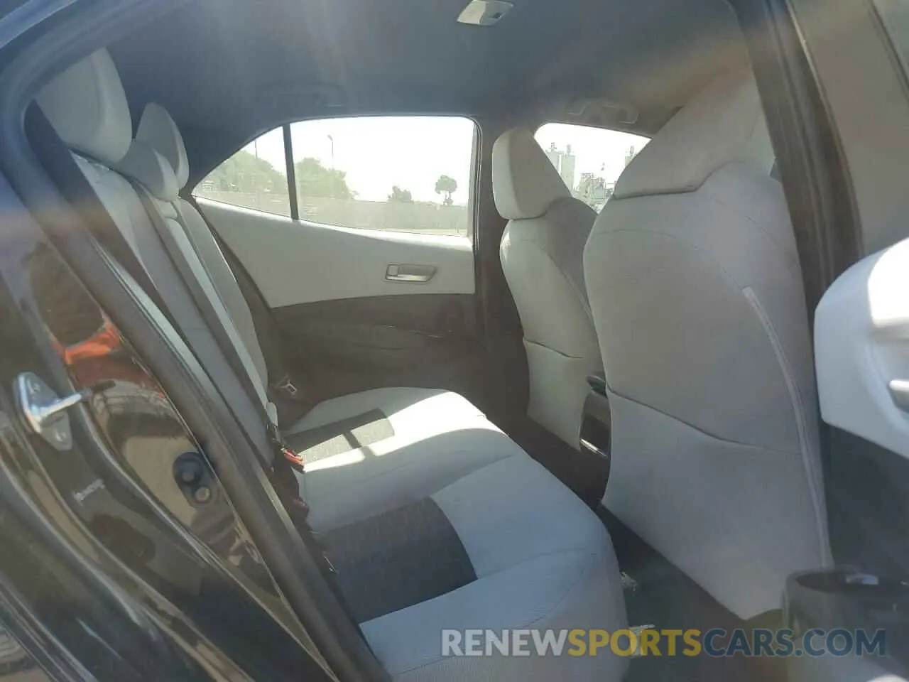 10 Photograph of a damaged car JTNK4RBE5K3004519 TOYOTA COROLLA 2019