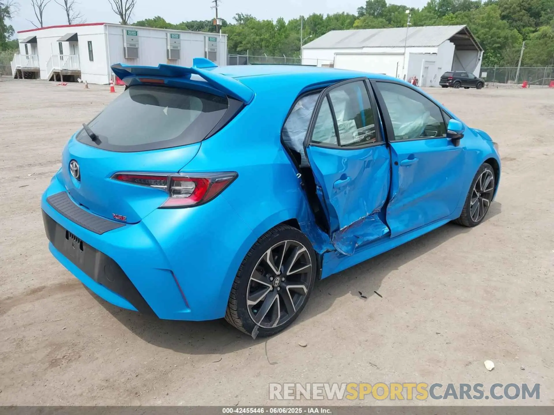 4 Photograph of a damaged car JTNK4RBE5K3019876 TOYOTA COROLLA 2019