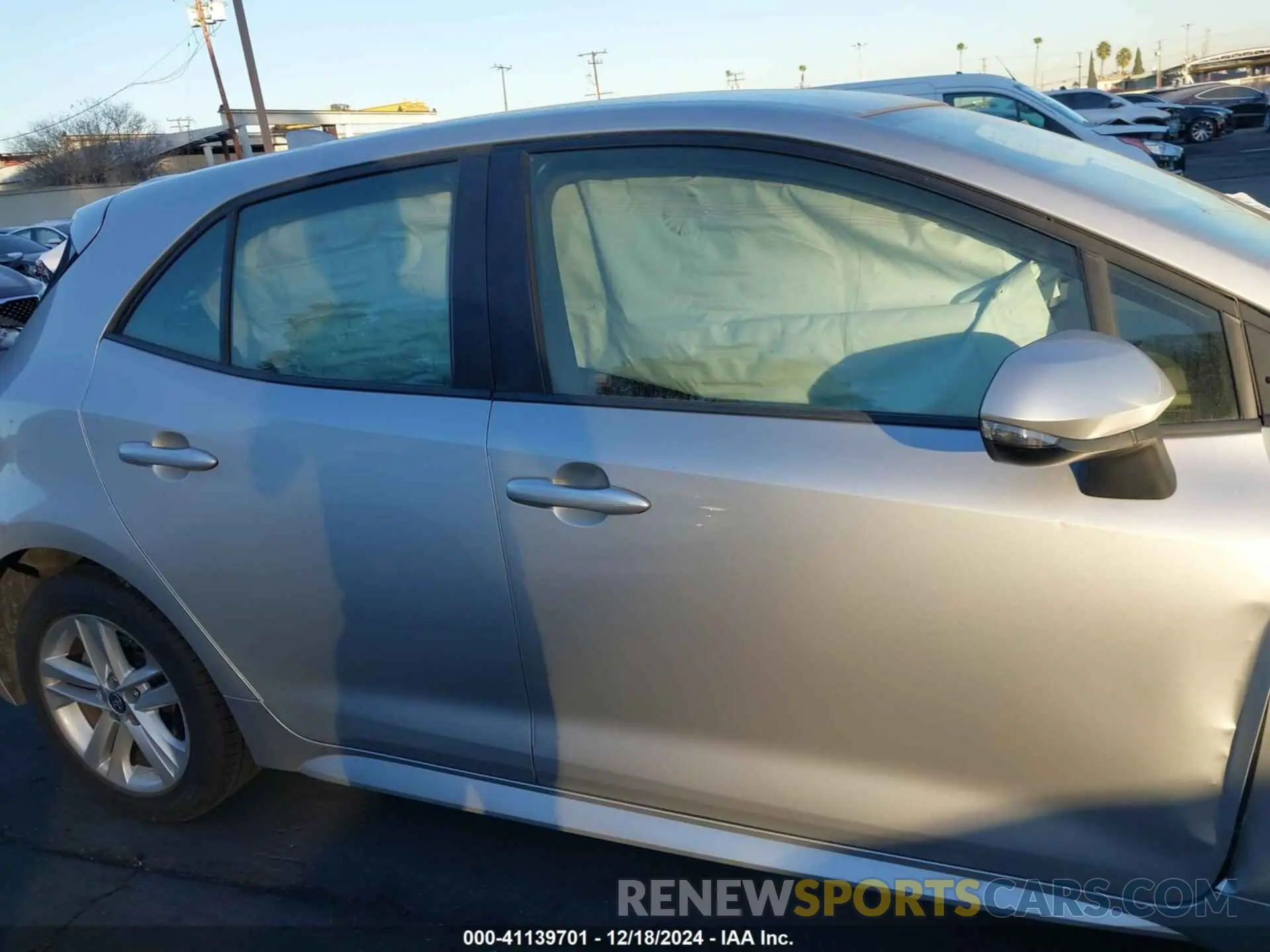 14 Photograph of a damaged car JTNK4RBE6K3047816 TOYOTA COROLLA 2019