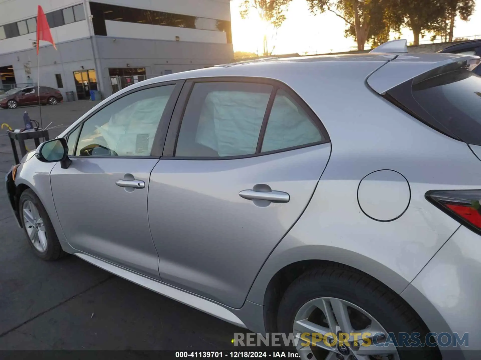 15 Photograph of a damaged car JTNK4RBE6K3047816 TOYOTA COROLLA 2019
