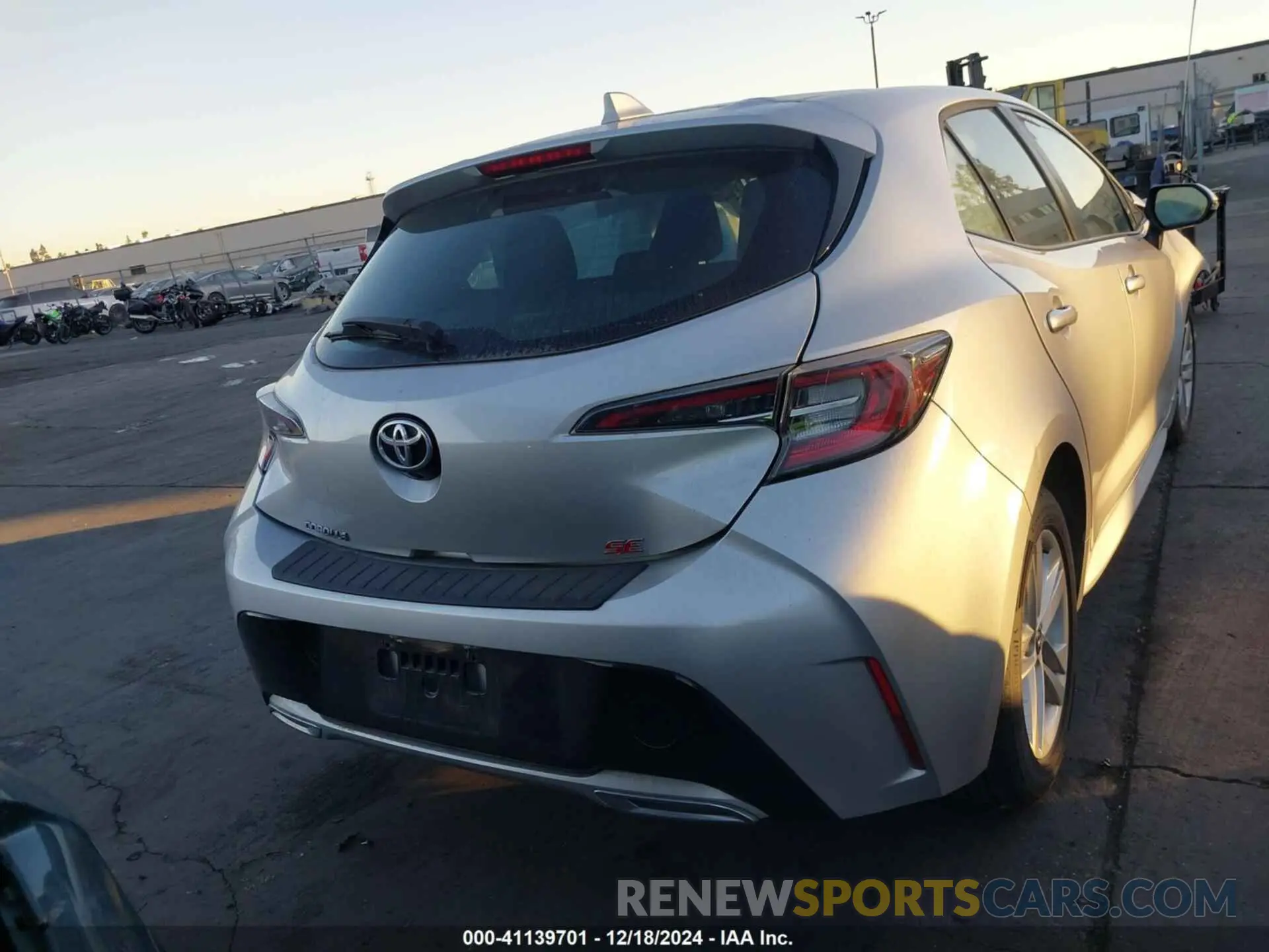 17 Photograph of a damaged car JTNK4RBE6K3047816 TOYOTA COROLLA 2019