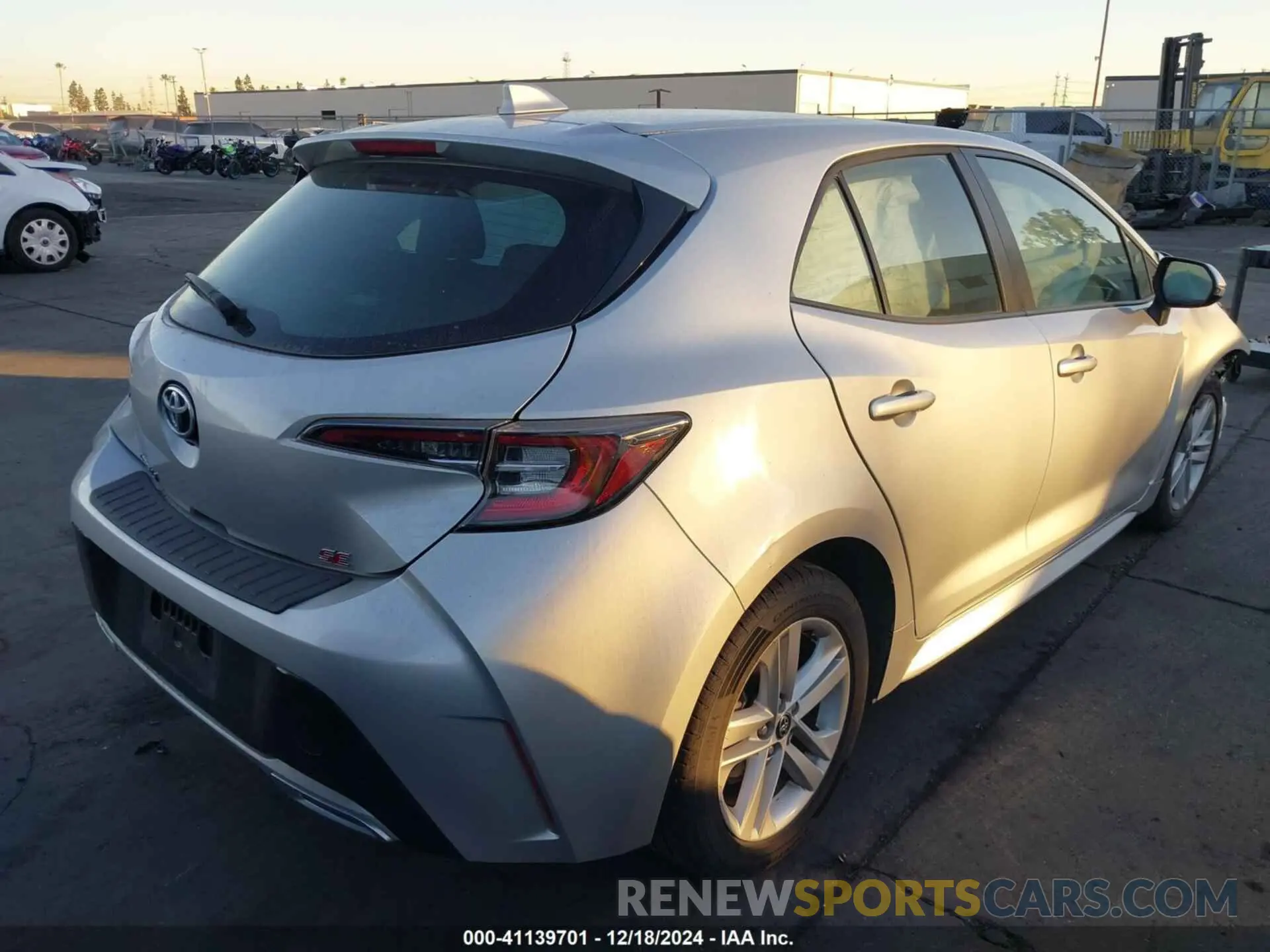 4 Photograph of a damaged car JTNK4RBE6K3047816 TOYOTA COROLLA 2019