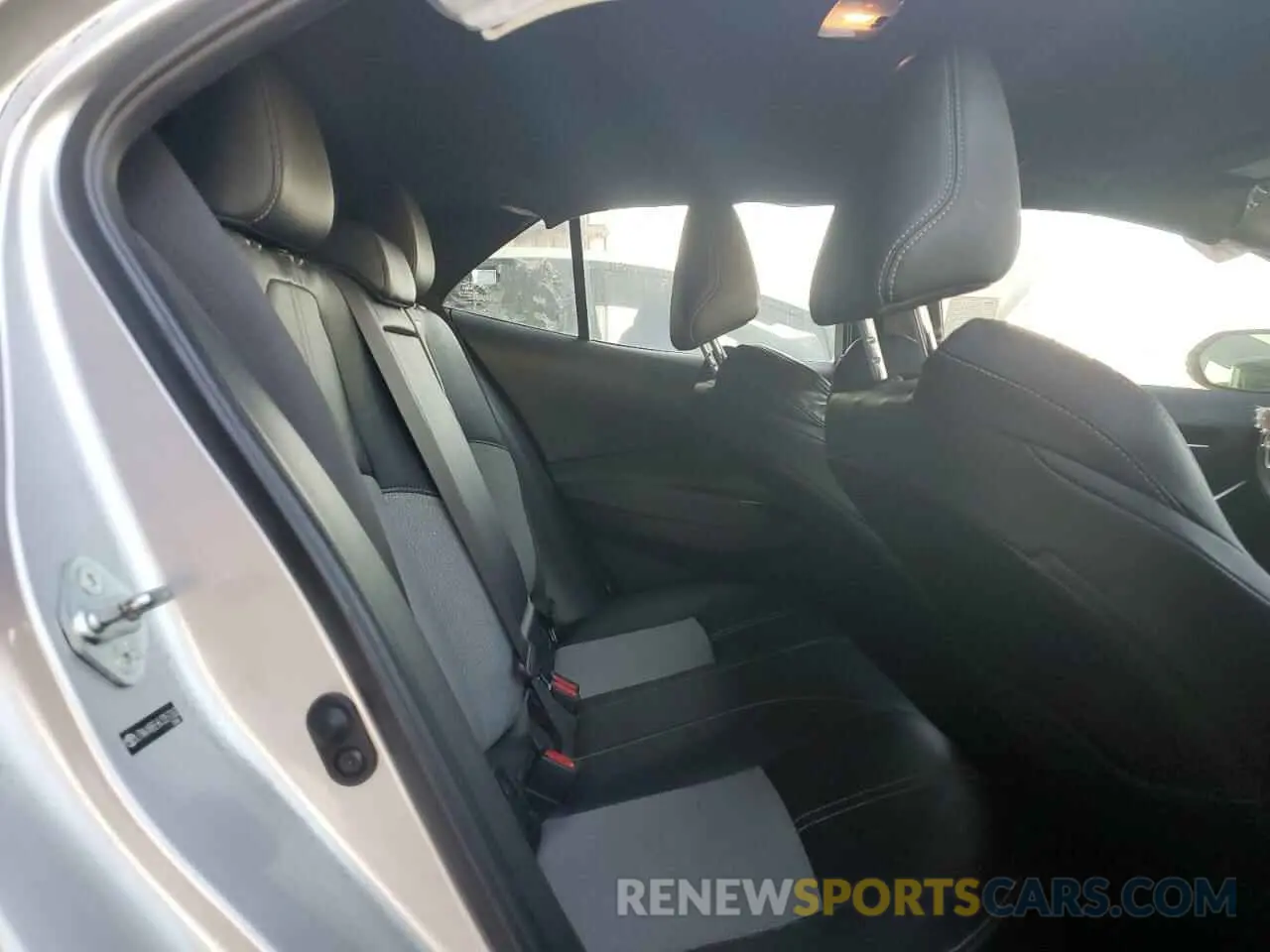 10 Photograph of a damaged car JTNK4RBE6K3057262 TOYOTA COROLLA 2019