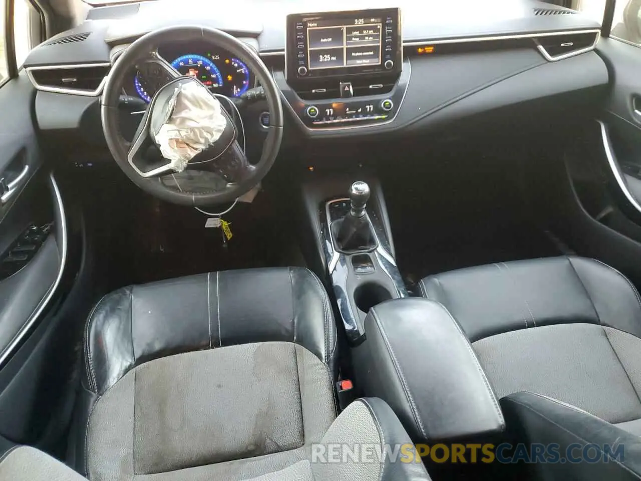8 Photograph of a damaged car JTNK4RBE6K3057262 TOYOTA COROLLA 2019