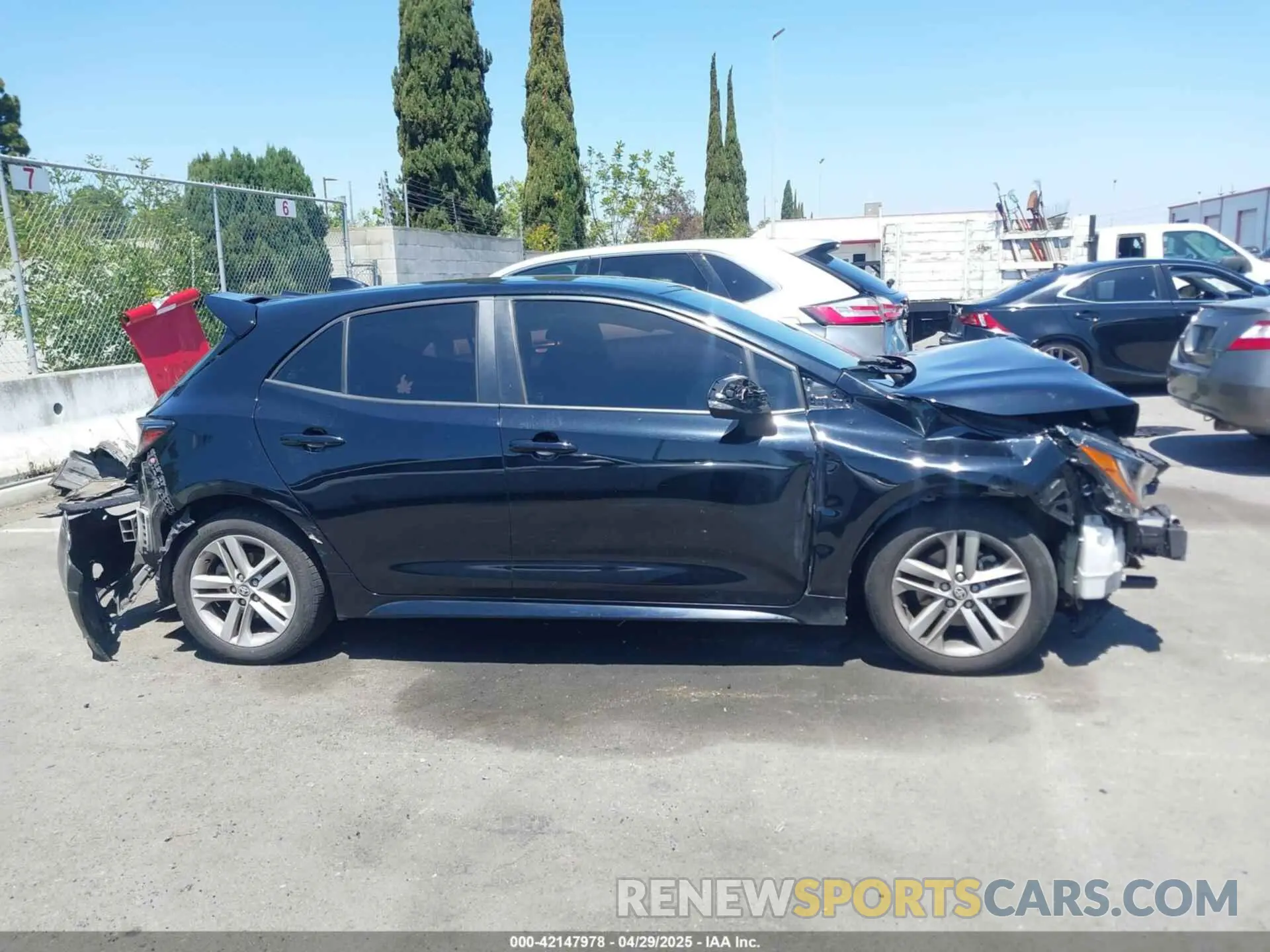 13 Photograph of a damaged car JTNK4RBE6K3068987 TOYOTA COROLLA 2019