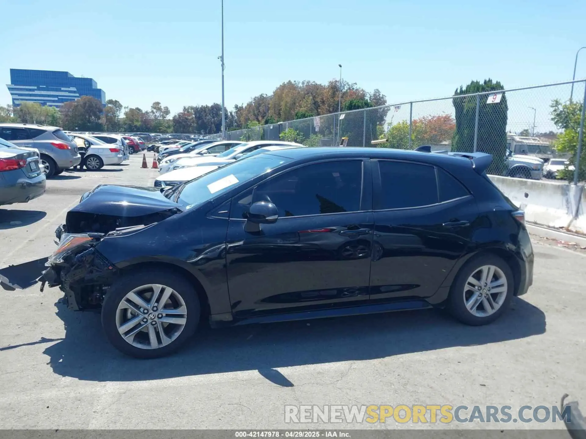 14 Photograph of a damaged car JTNK4RBE6K3068987 TOYOTA COROLLA 2019