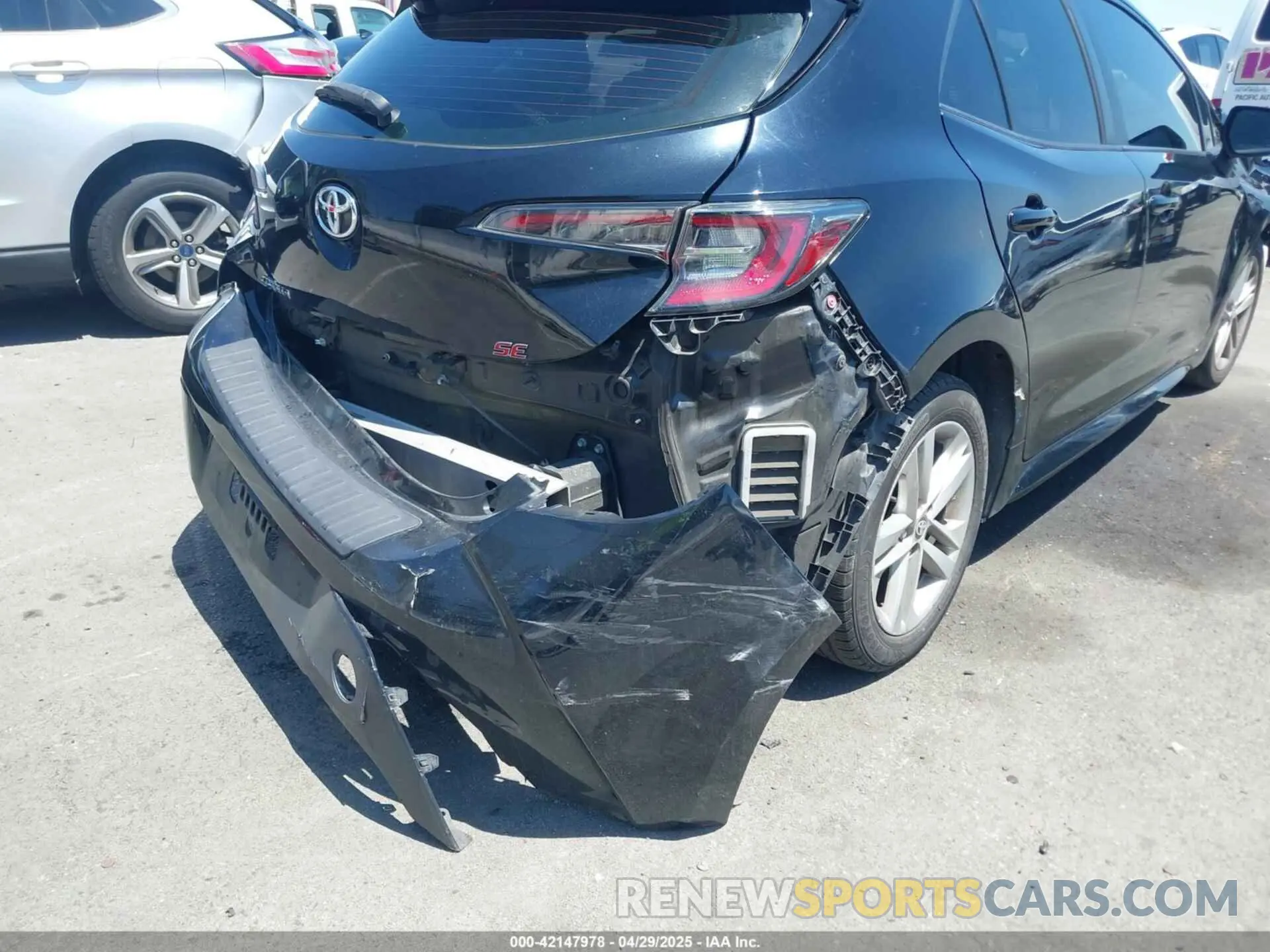18 Photograph of a damaged car JTNK4RBE6K3068987 TOYOTA COROLLA 2019
