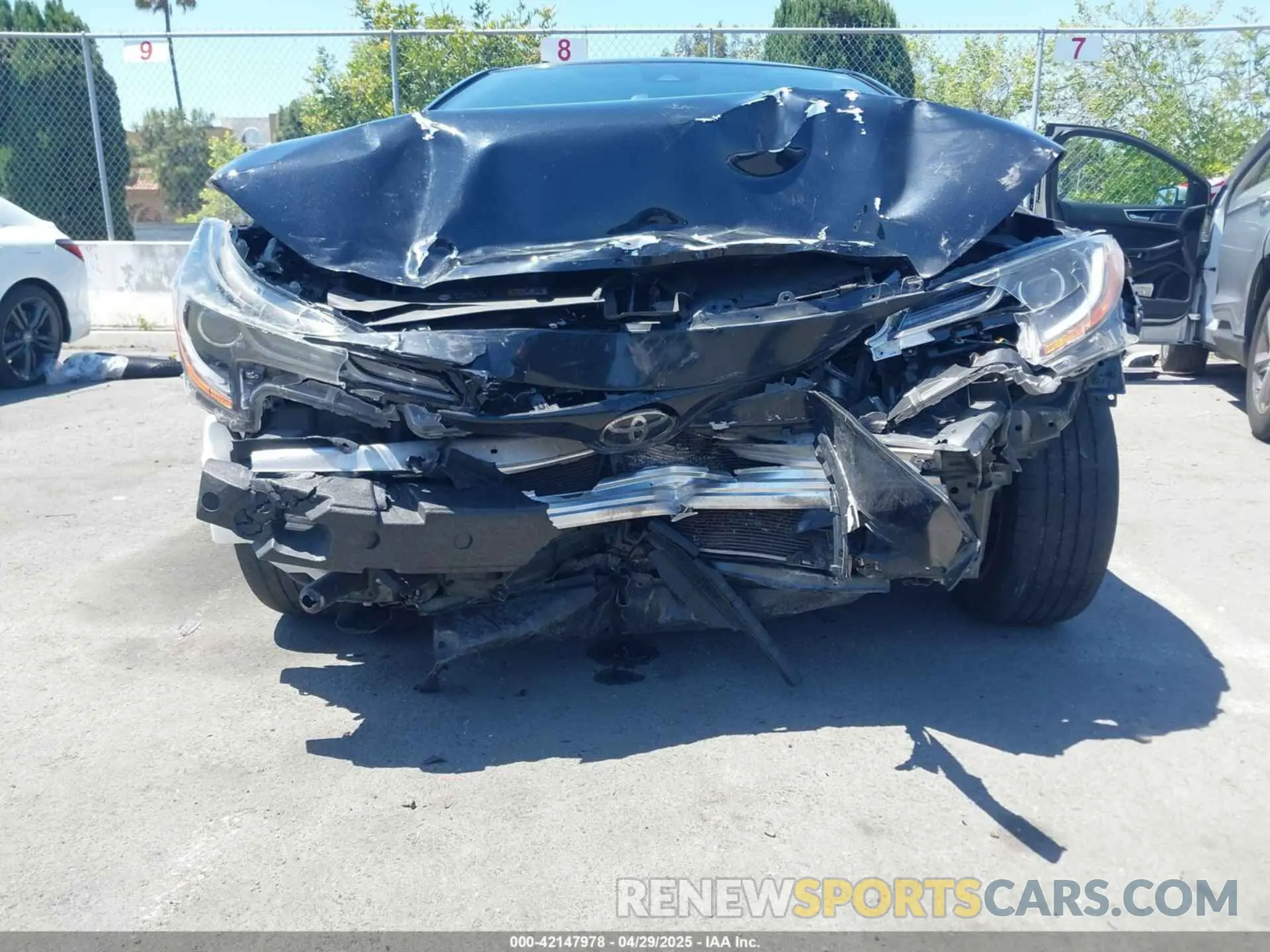 19 Photograph of a damaged car JTNK4RBE6K3068987 TOYOTA COROLLA 2019