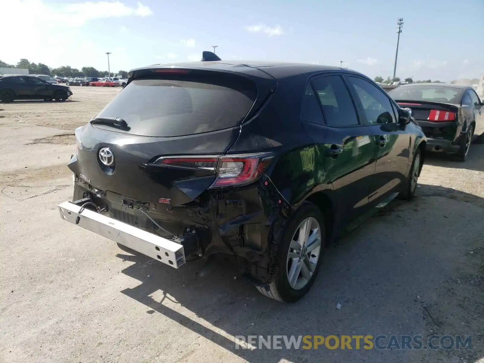 4 Photograph of a damaged car JTNK4RBE7K3003453 TOYOTA COROLLA 2019