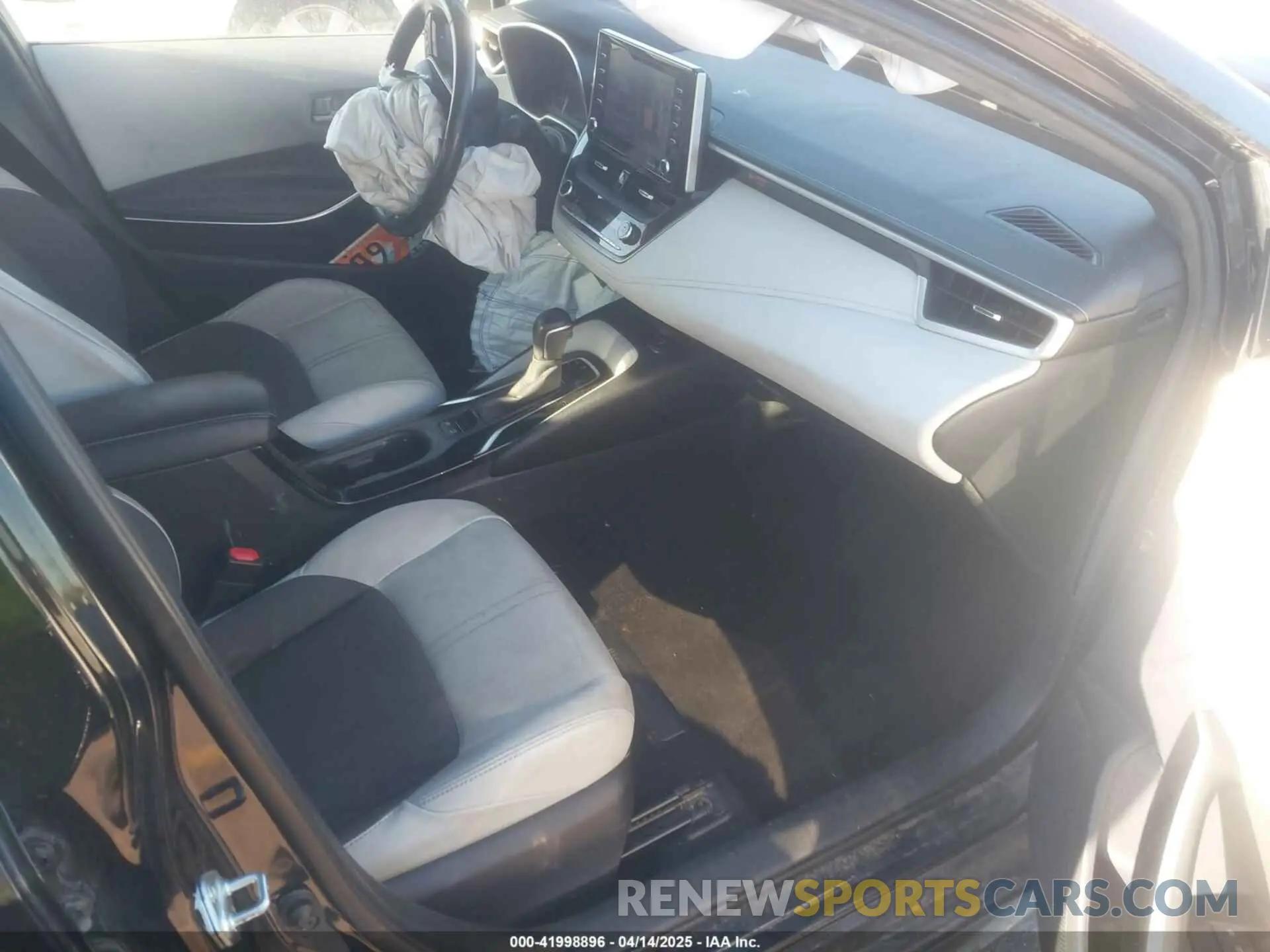 5 Photograph of a damaged car JTNK4RBE7K3044049 TOYOTA COROLLA 2019