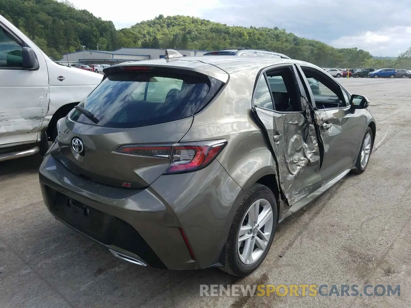 4 Photograph of a damaged car JTNK4RBE7K3054287 TOYOTA COROLLA 2019