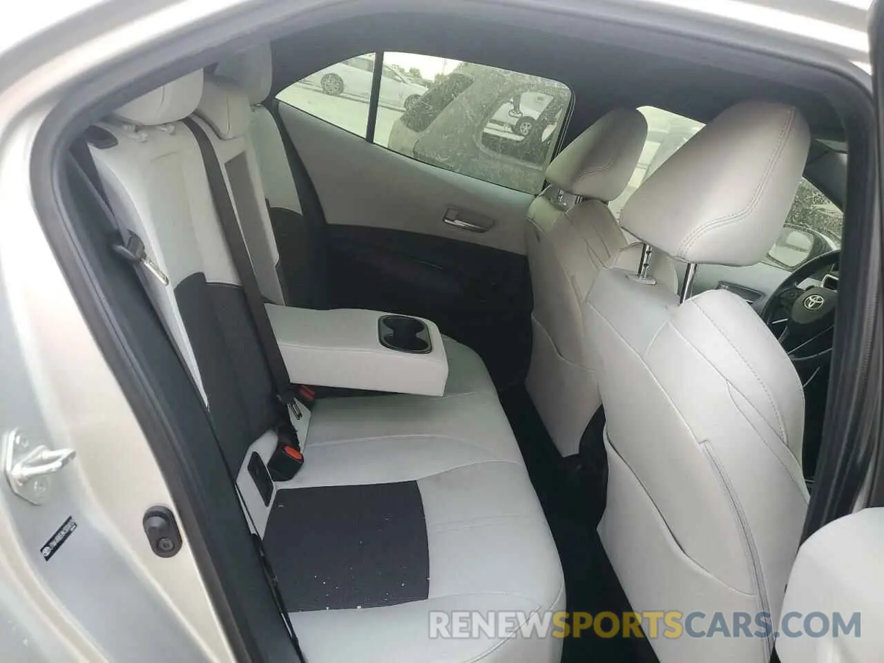 10 Photograph of a damaged car JTNK4RBE8K3004109 TOYOTA COROLLA 2019