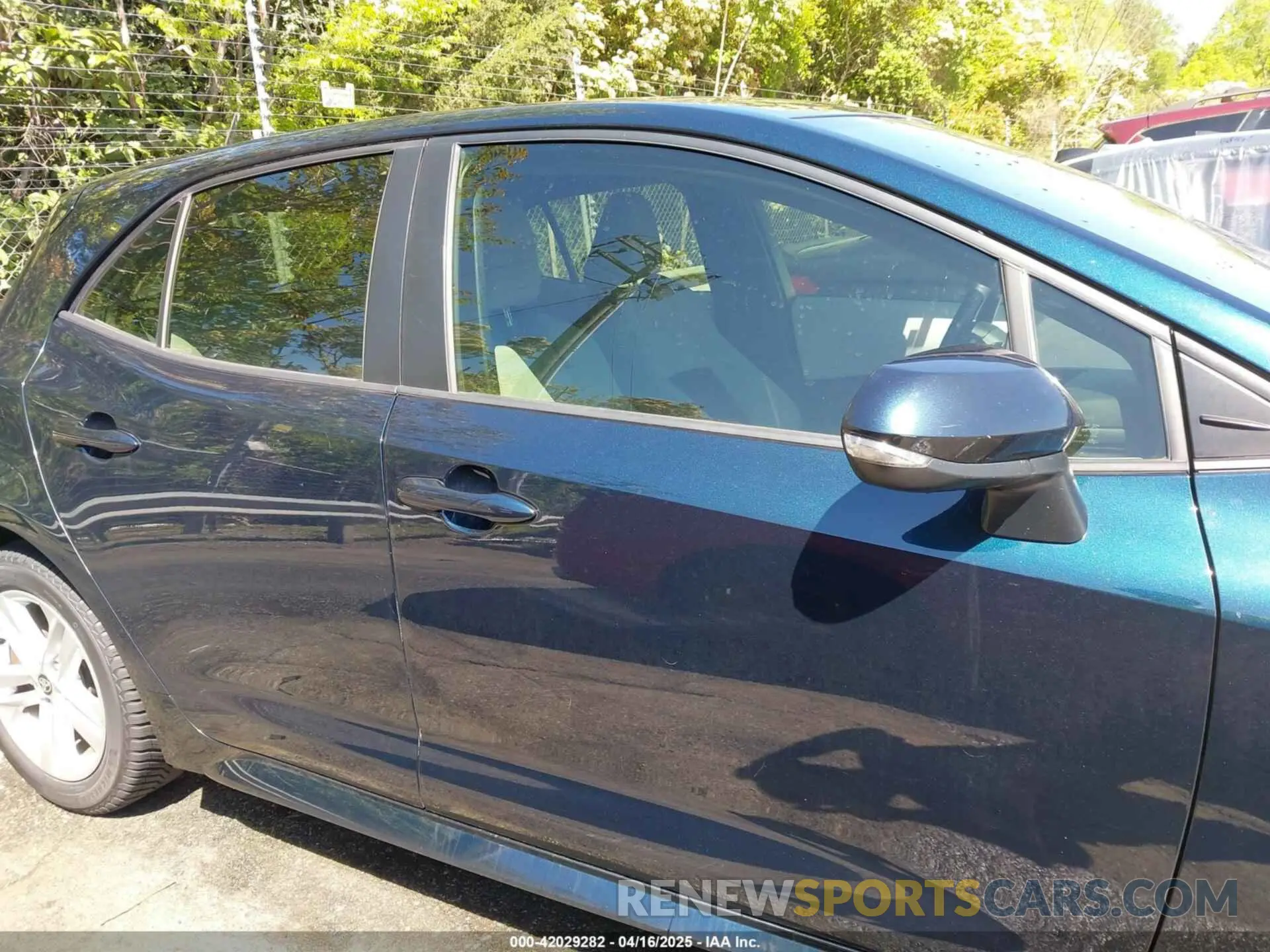 13 Photograph of a damaged car JTNK4RBE8K3013084 TOYOTA COROLLA 2019