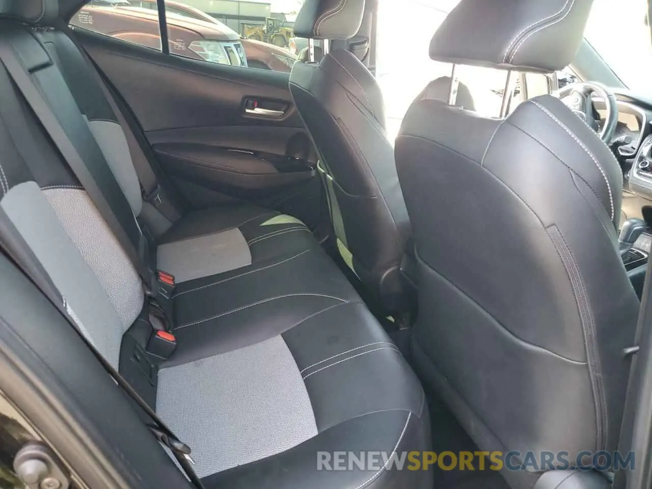 10 Photograph of a damaged car JTNK4RBE8K3015630 TOYOTA COROLLA 2019