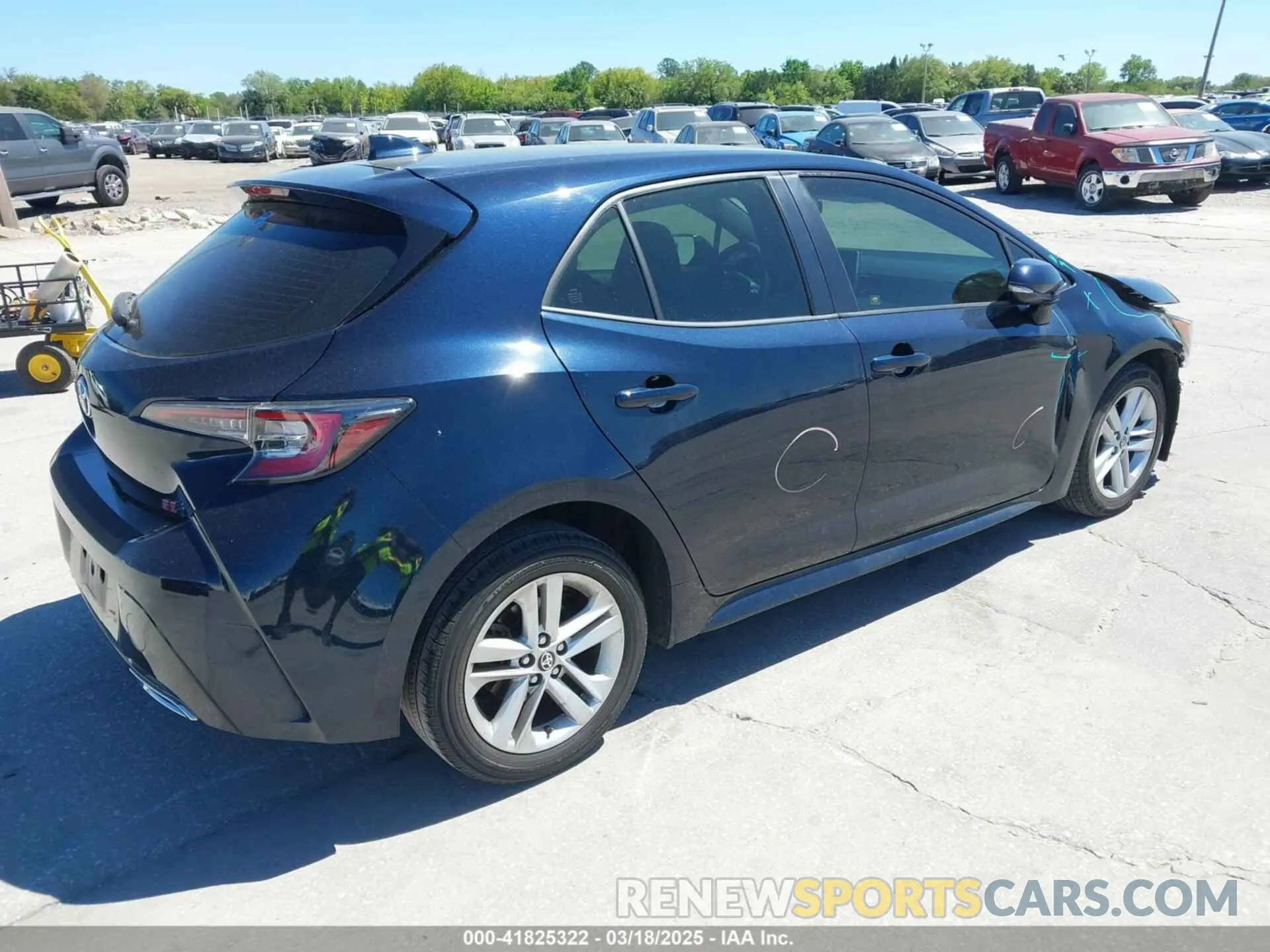 4 Photograph of a damaged car JTNK4RBE8K3017572 TOYOTA COROLLA 2019