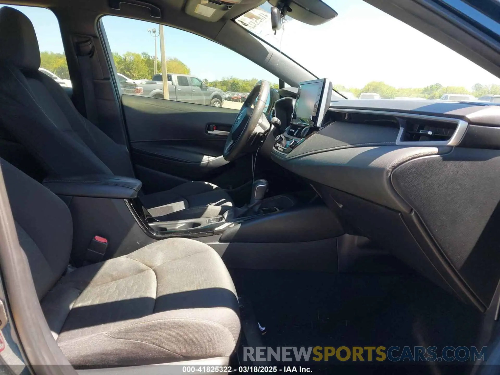 5 Photograph of a damaged car JTNK4RBE8K3017572 TOYOTA COROLLA 2019