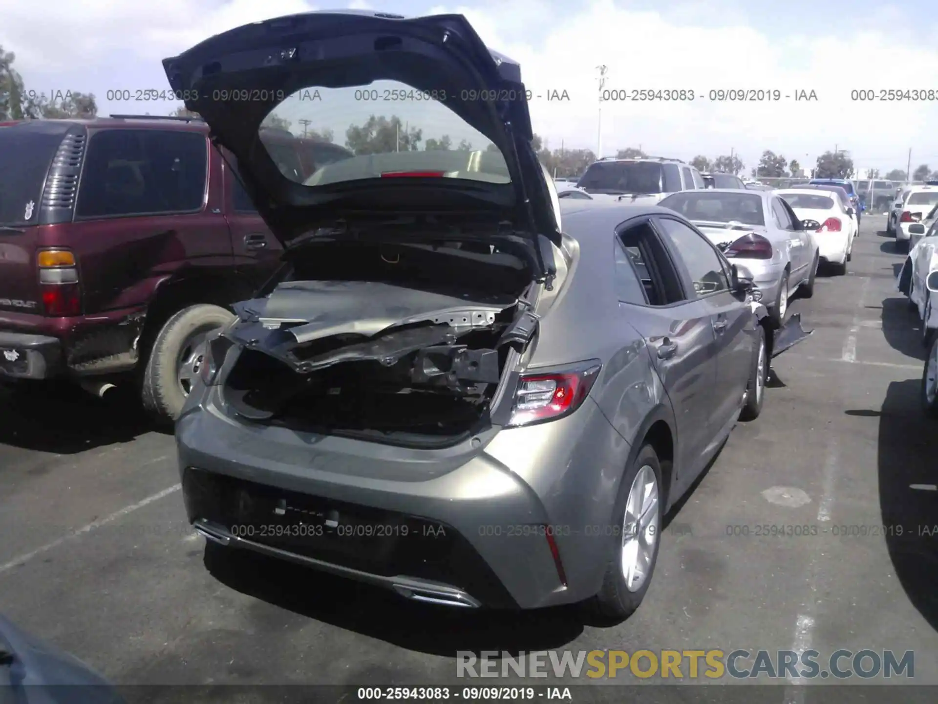 4 Photograph of a damaged car JTNK4RBE8K3052676 TOYOTA COROLLA 2019