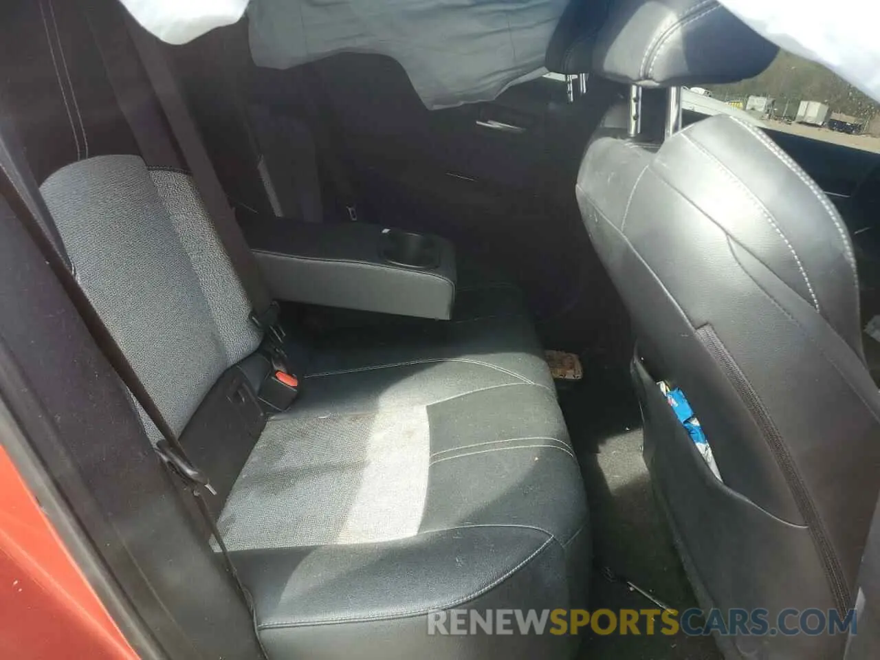 10 Photograph of a damaged car JTNK4RBE8K3052838 TOYOTA COROLLA 2019