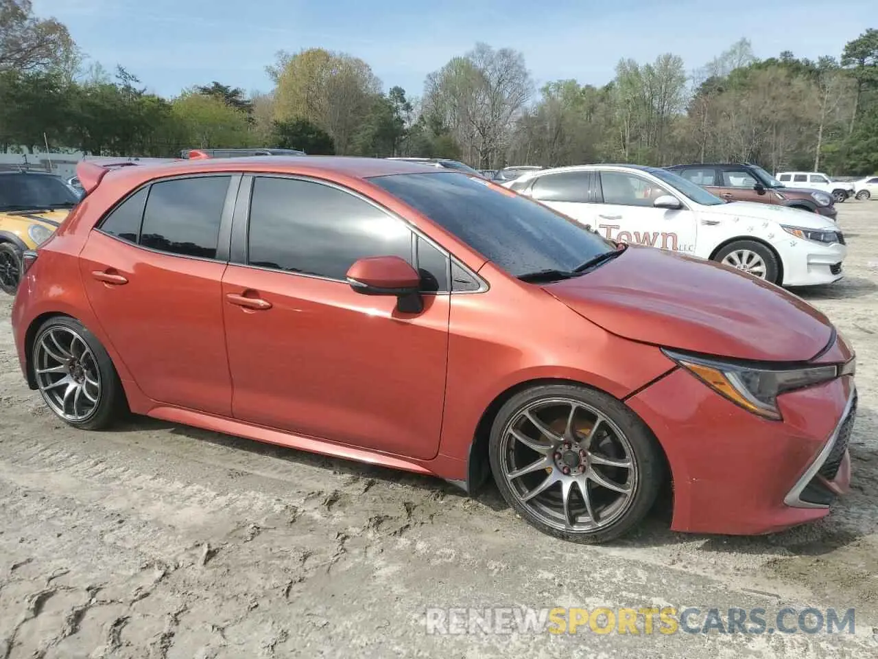 4 Photograph of a damaged car JTNK4RBE8K3052838 TOYOTA COROLLA 2019