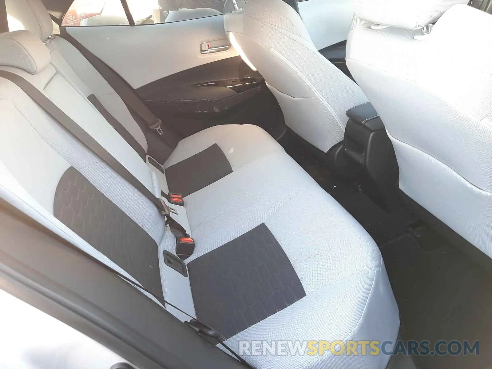 6 Photograph of a damaged car JTNK4RBE8K3067047 TOYOTA COROLLA 2019