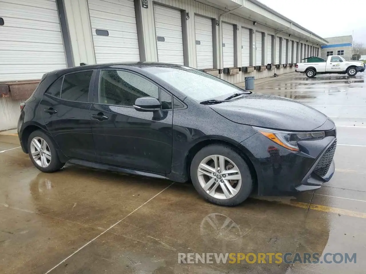 4 Photograph of a damaged car JTNK4RBE9K3027866 TOYOTA COROLLA 2019