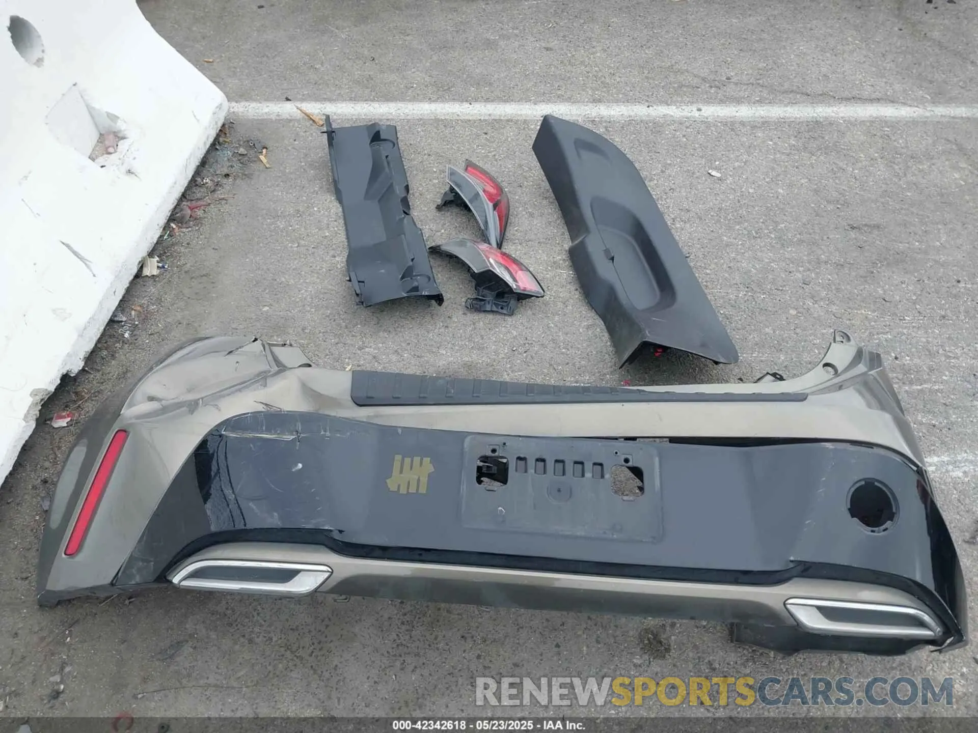 12 Photograph of a damaged car JTNK4RBE9K3042299 TOYOTA COROLLA 2019