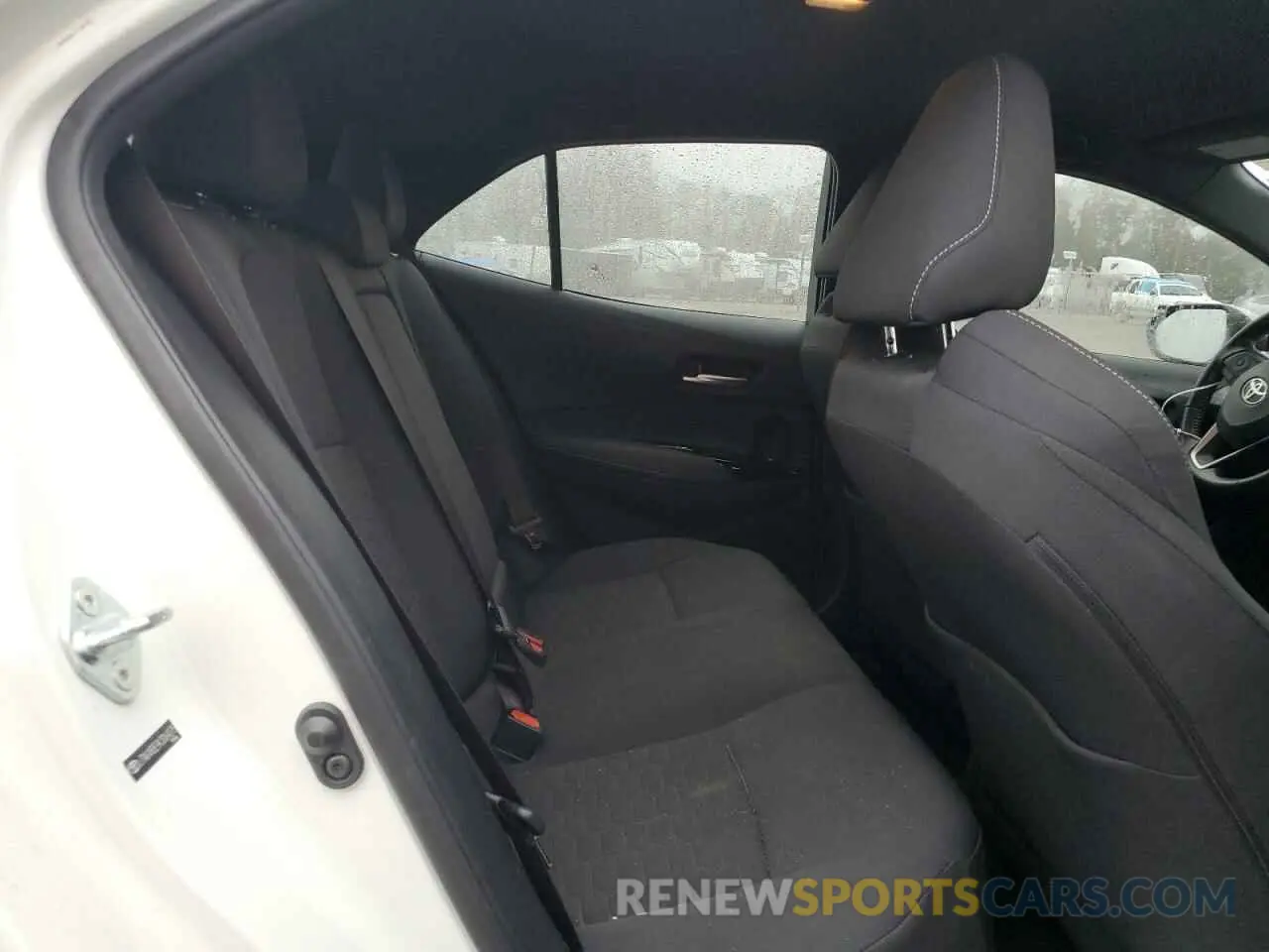 10 Photograph of a damaged car JTNK4RBE9K3064075 TOYOTA COROLLA 2019