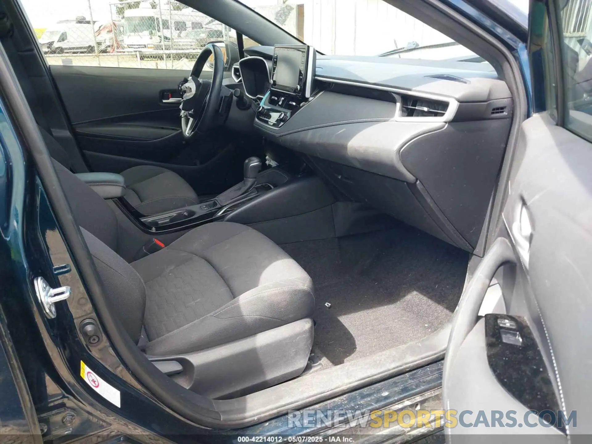 5 Photograph of a damaged car JTNK4RBEXK3017153 TOYOTA COROLLA 2019
