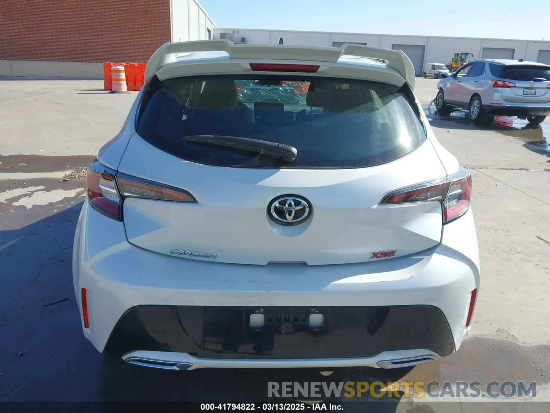 16 Photograph of a damaged car JTNK4RBEXK3059838 TOYOTA COROLLA 2019