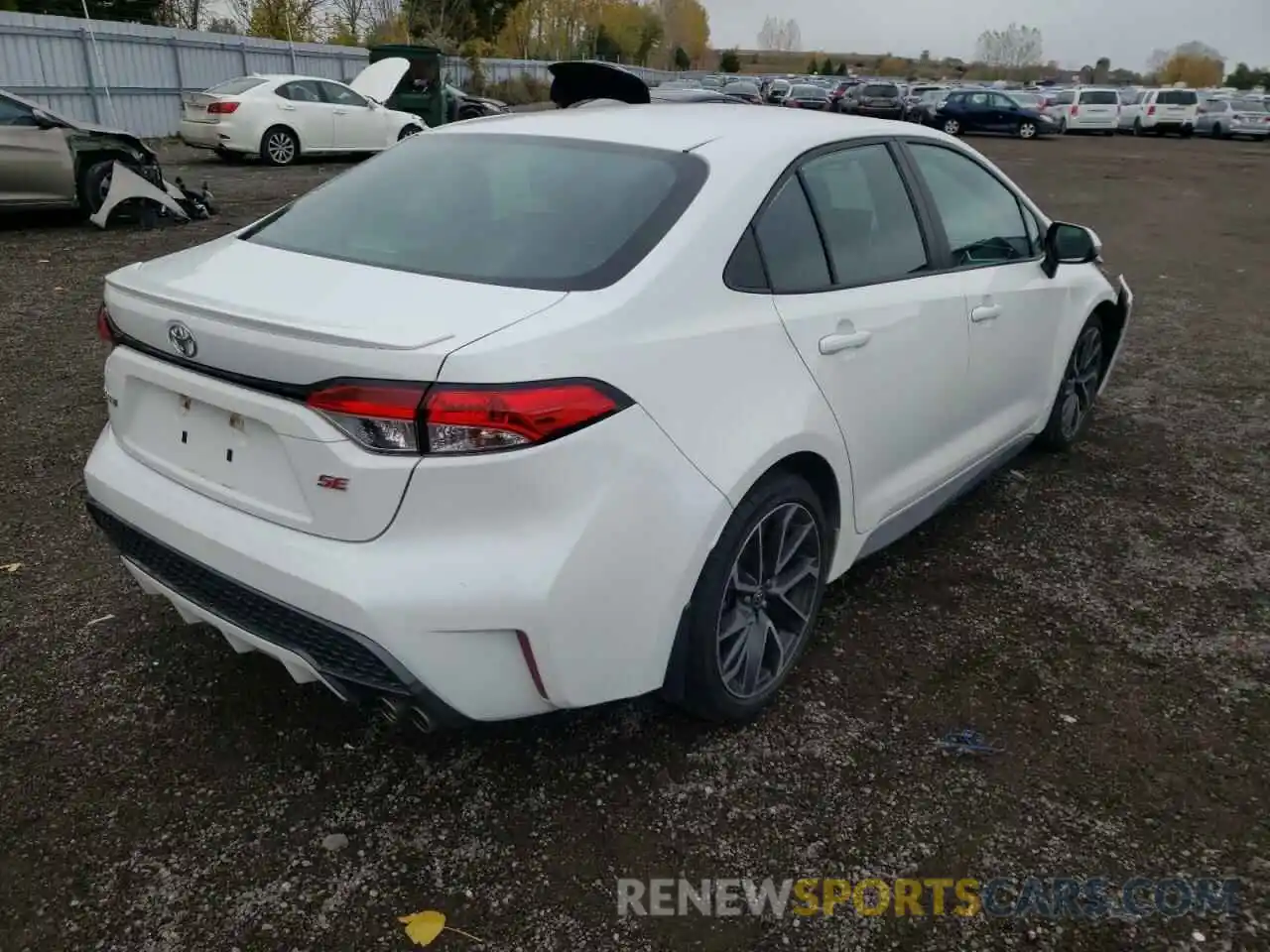 4 Photograph of a damaged car 5YFB4RBE2LP004961 TOYOTA COROLLA 2020