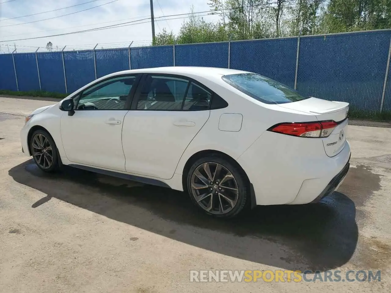 2 Photograph of a damaged car 5YFB4RBE5LP003772 TOYOTA COROLLA 2020