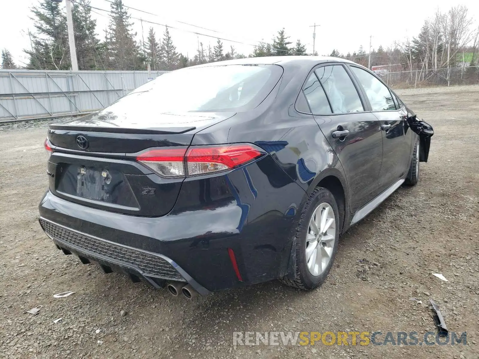 4 Photograph of a damaged car 5YFB4RBE7LP015681 TOYOTA COROLLA 2020