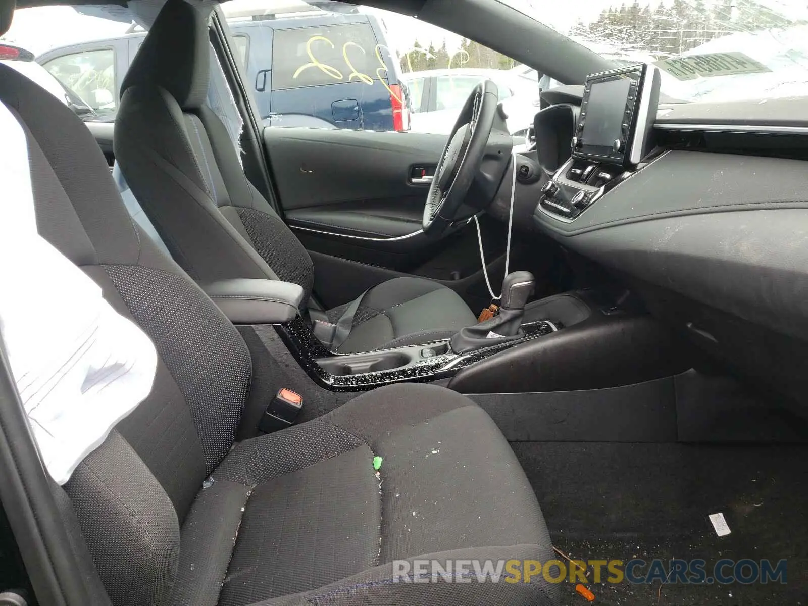 5 Photograph of a damaged car 5YFB4RBE7LP015681 TOYOTA COROLLA 2020