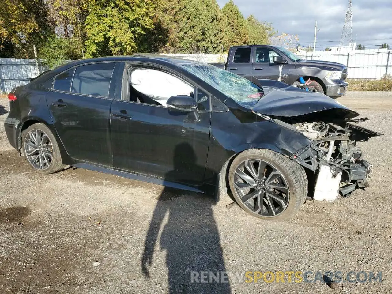 4 Photograph of a damaged car 5YFB4RBE7LP052620 TOYOTA COROLLA 2020