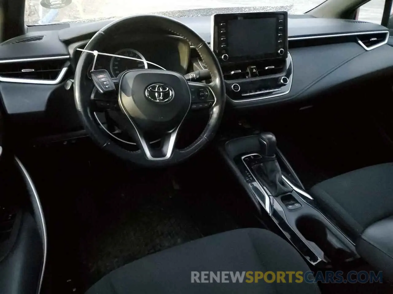8 Photograph of a damaged car 5YFB4RBE8LP007850 TOYOTA COROLLA 2020