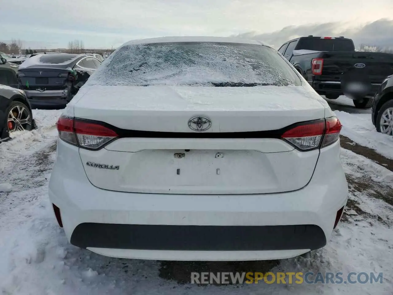 6 Photograph of a damaged car 5YFBPRBE0LP121512 TOYOTA COROLLA 2020