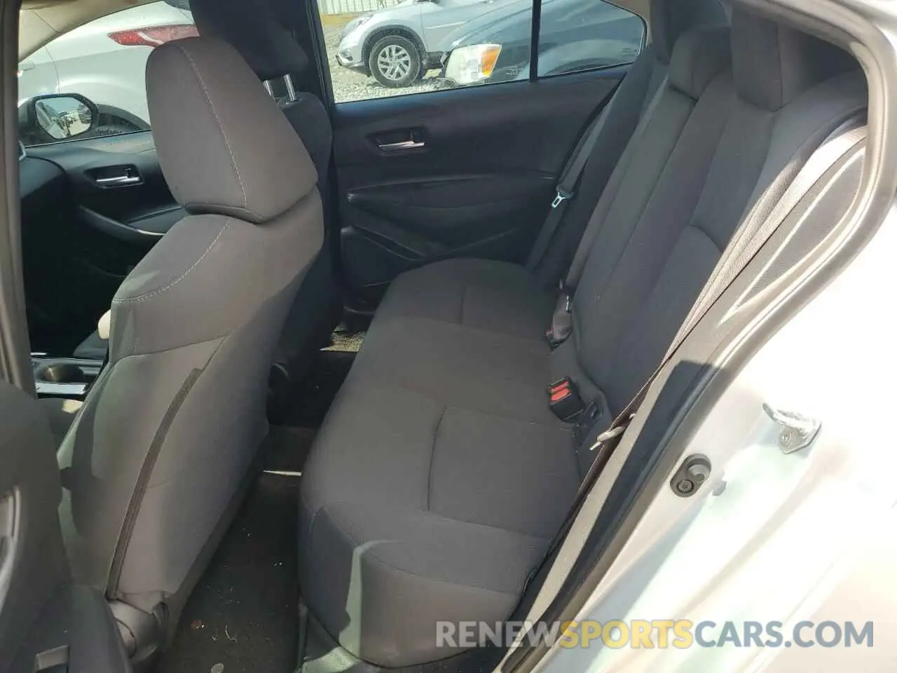 10 Photograph of a damaged car 5YFBPRBE2LP109569 TOYOTA COROLLA 2020