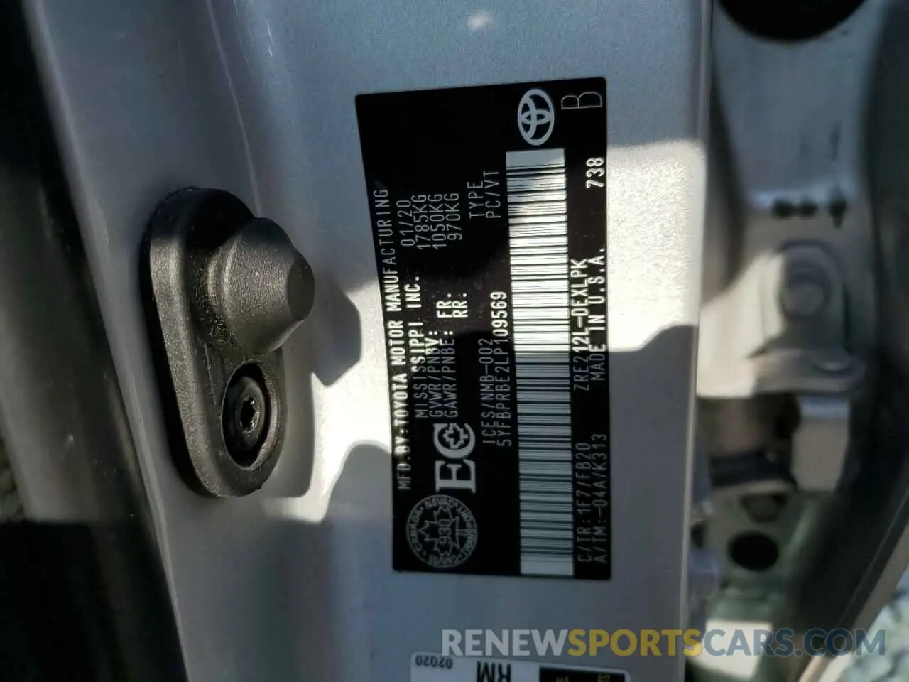 12 Photograph of a damaged car 5YFBPRBE2LP109569 TOYOTA COROLLA 2020