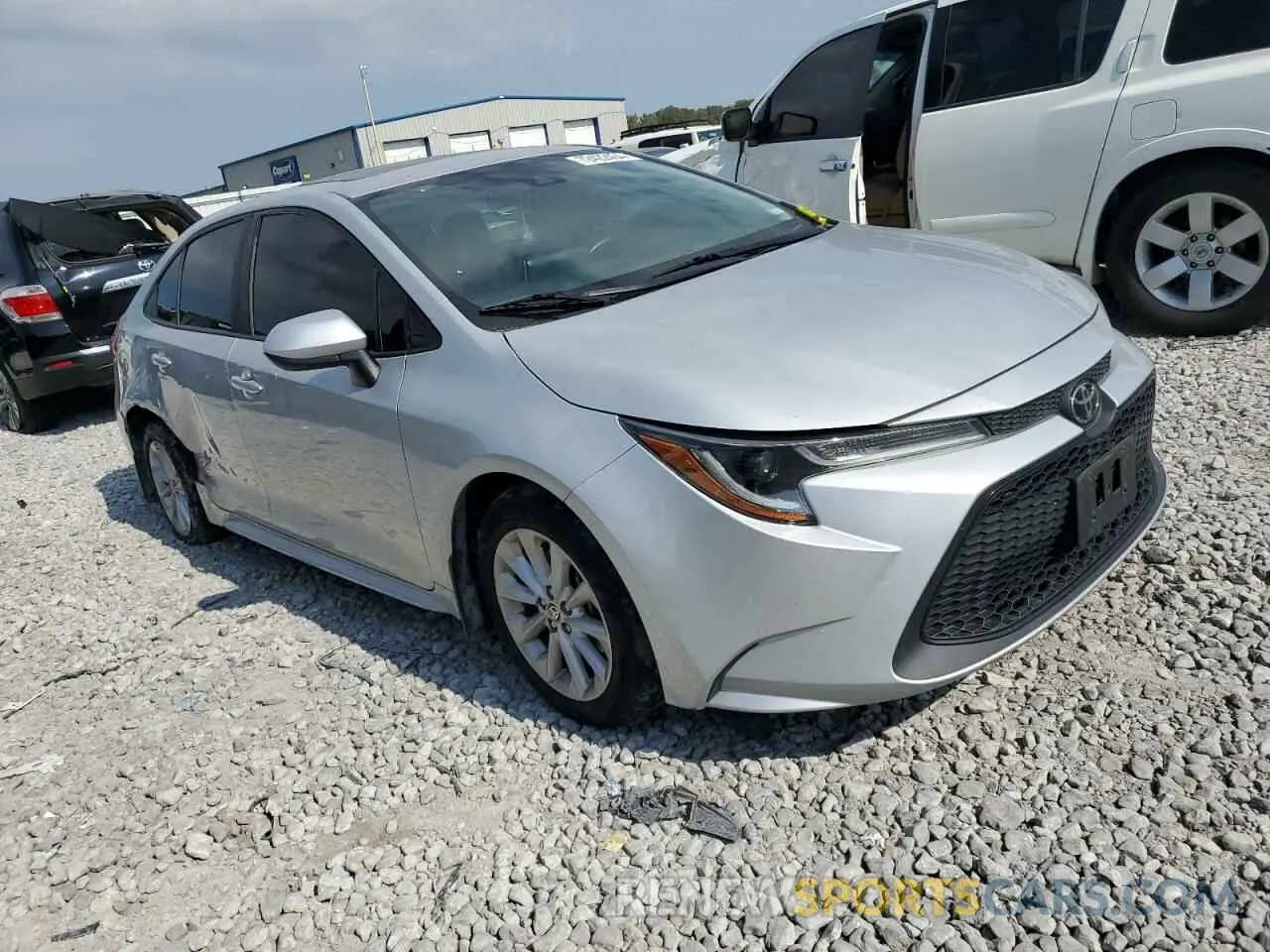 4 Photograph of a damaged car 5YFBPRBE2LP109569 TOYOTA COROLLA 2020
