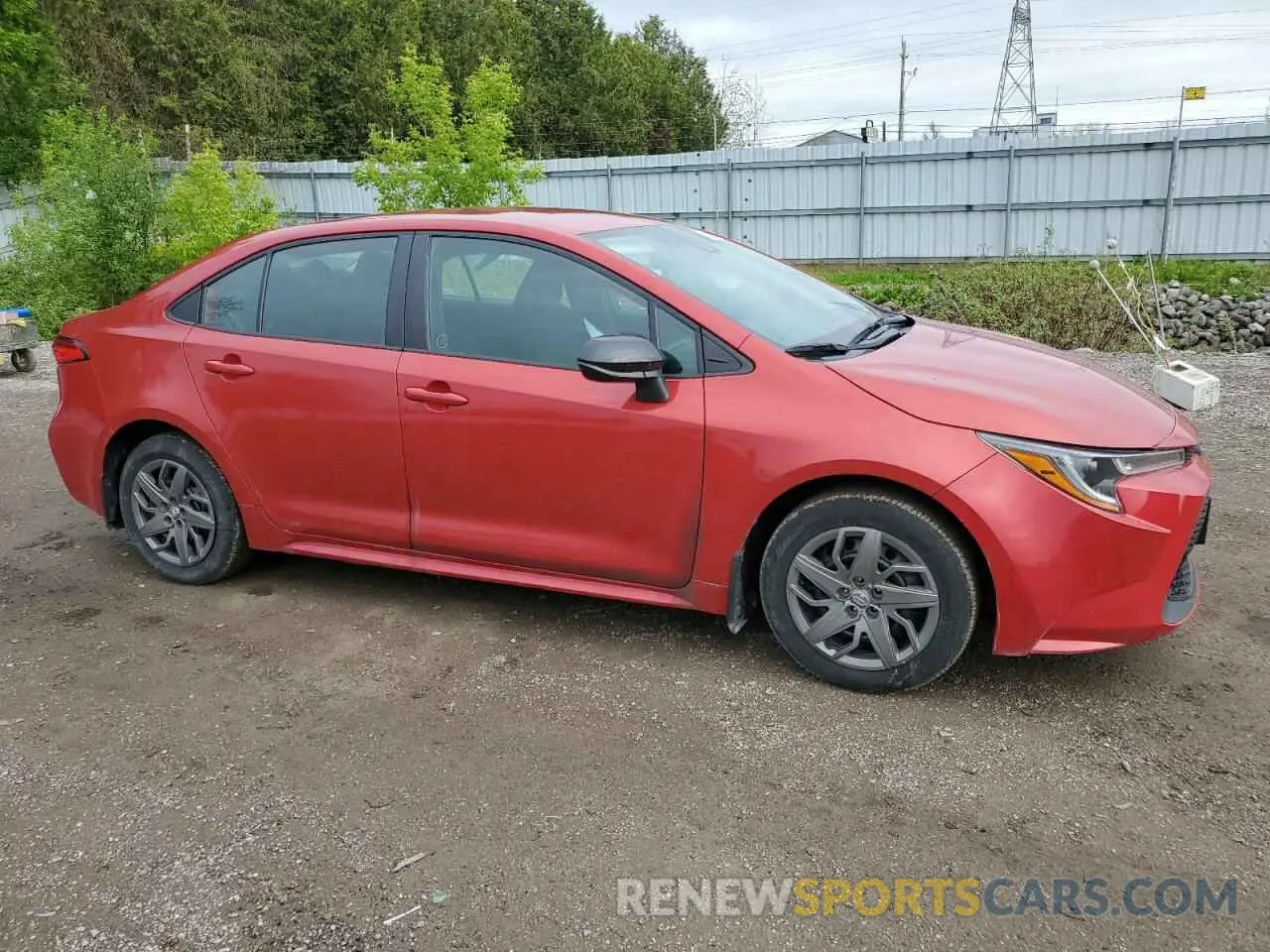 4 Photograph of a damaged car 5YFBPRBE4LP024037 TOYOTA COROLLA 2020