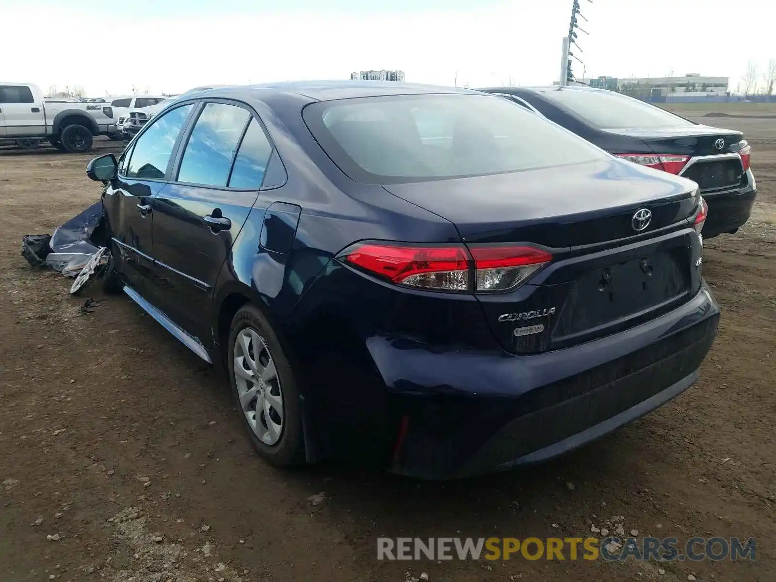 3 Photograph of a damaged car 5YFBPRBE5LP137267 TOYOTA COROLLA 2020